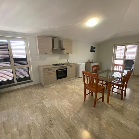 B&B Loretta Marcianise Bagian luar foto
